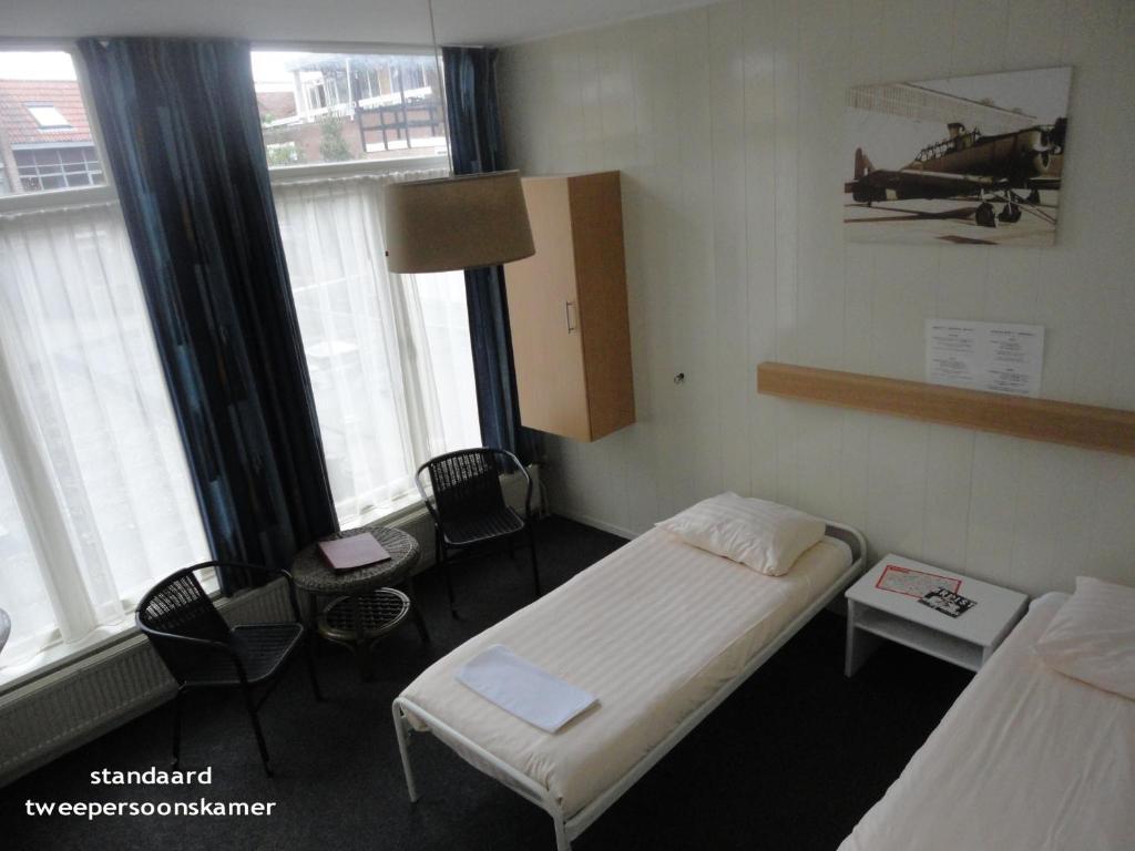 Hotel 'T Anker Leeuwarden Ruang foto
