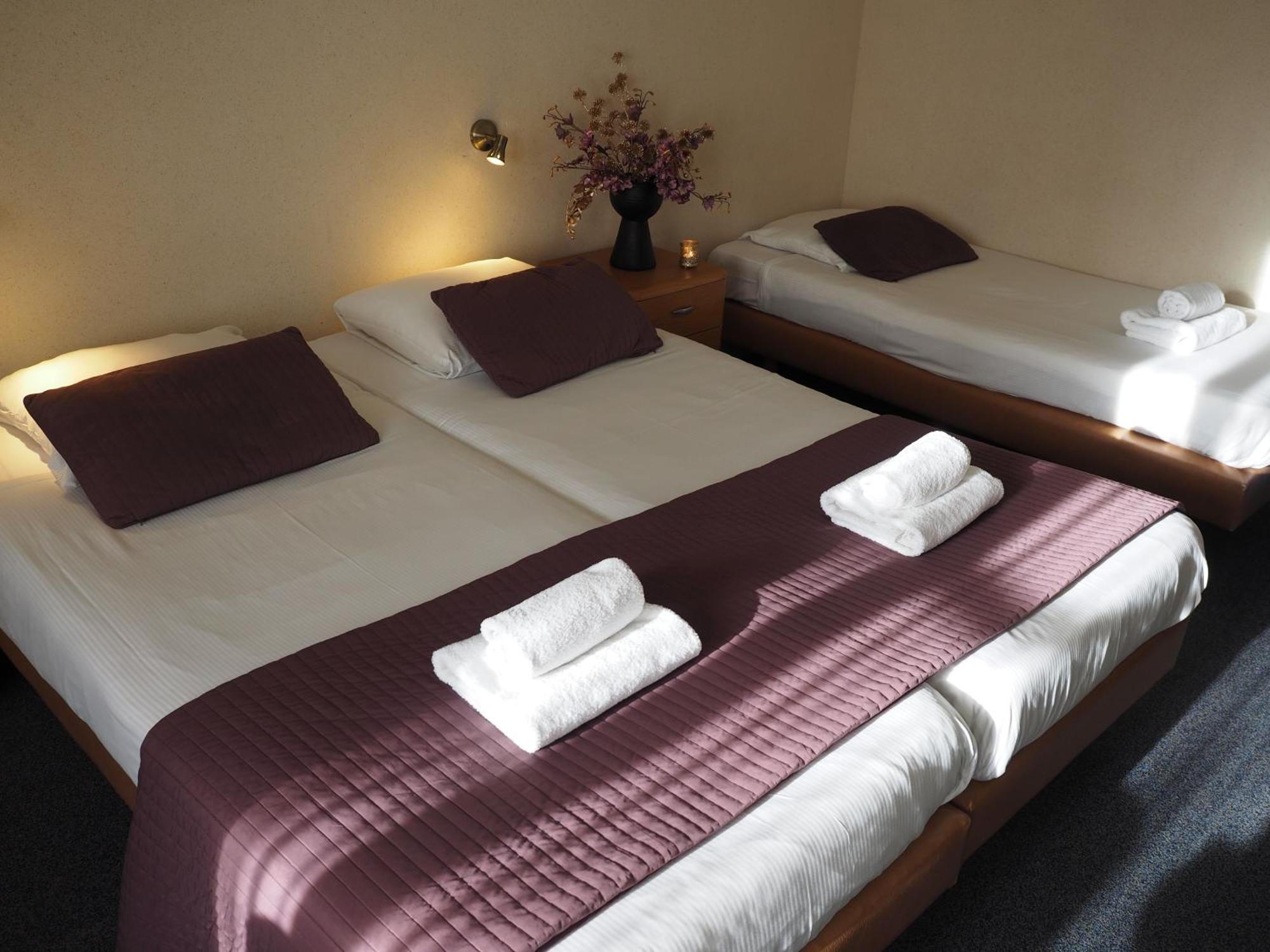 Hotel 'T Anker Leeuwarden Bagian luar foto