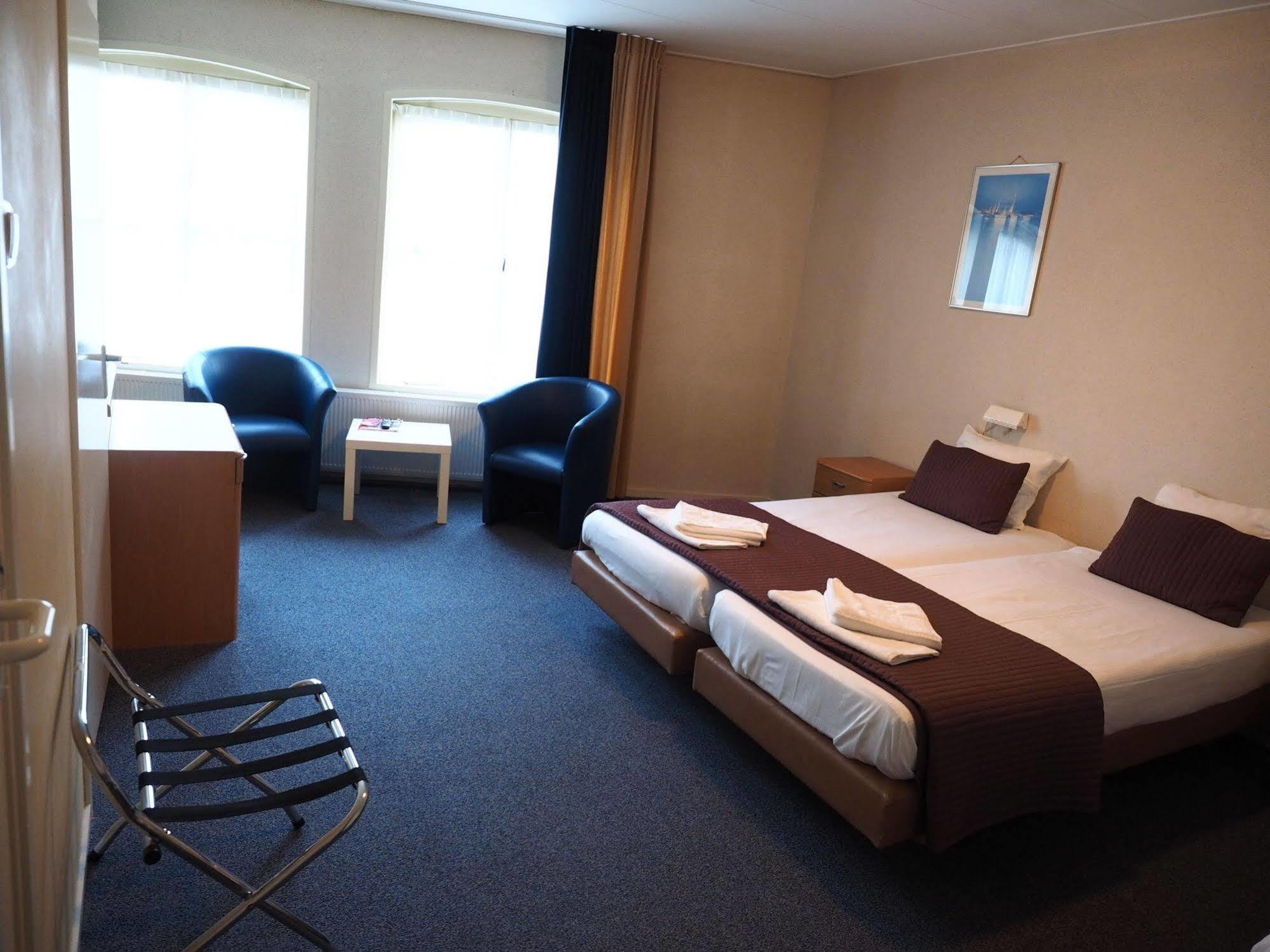 Hotel 'T Anker Leeuwarden Bagian luar foto