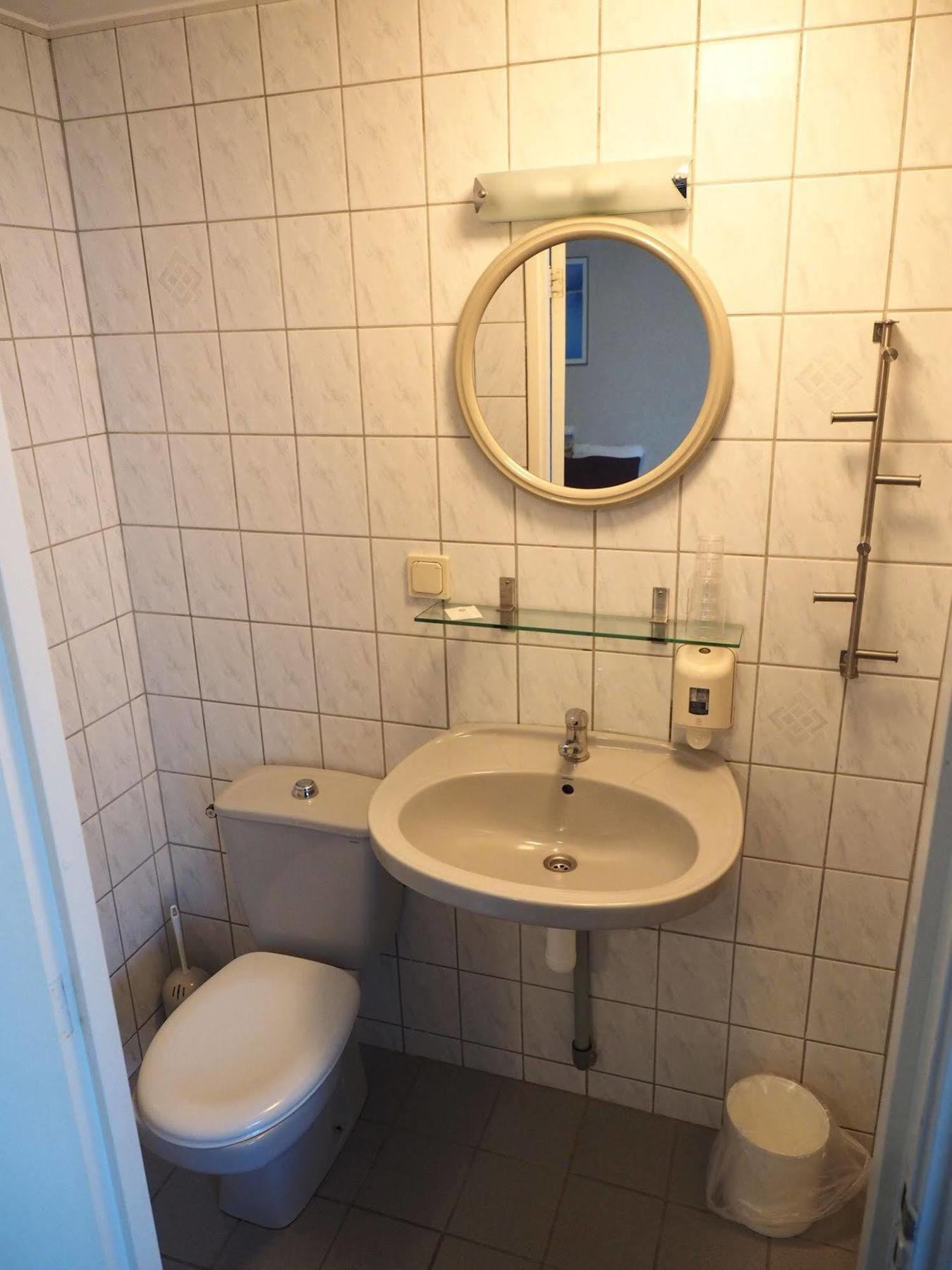 Hotel 'T Anker Leeuwarden Bagian luar foto