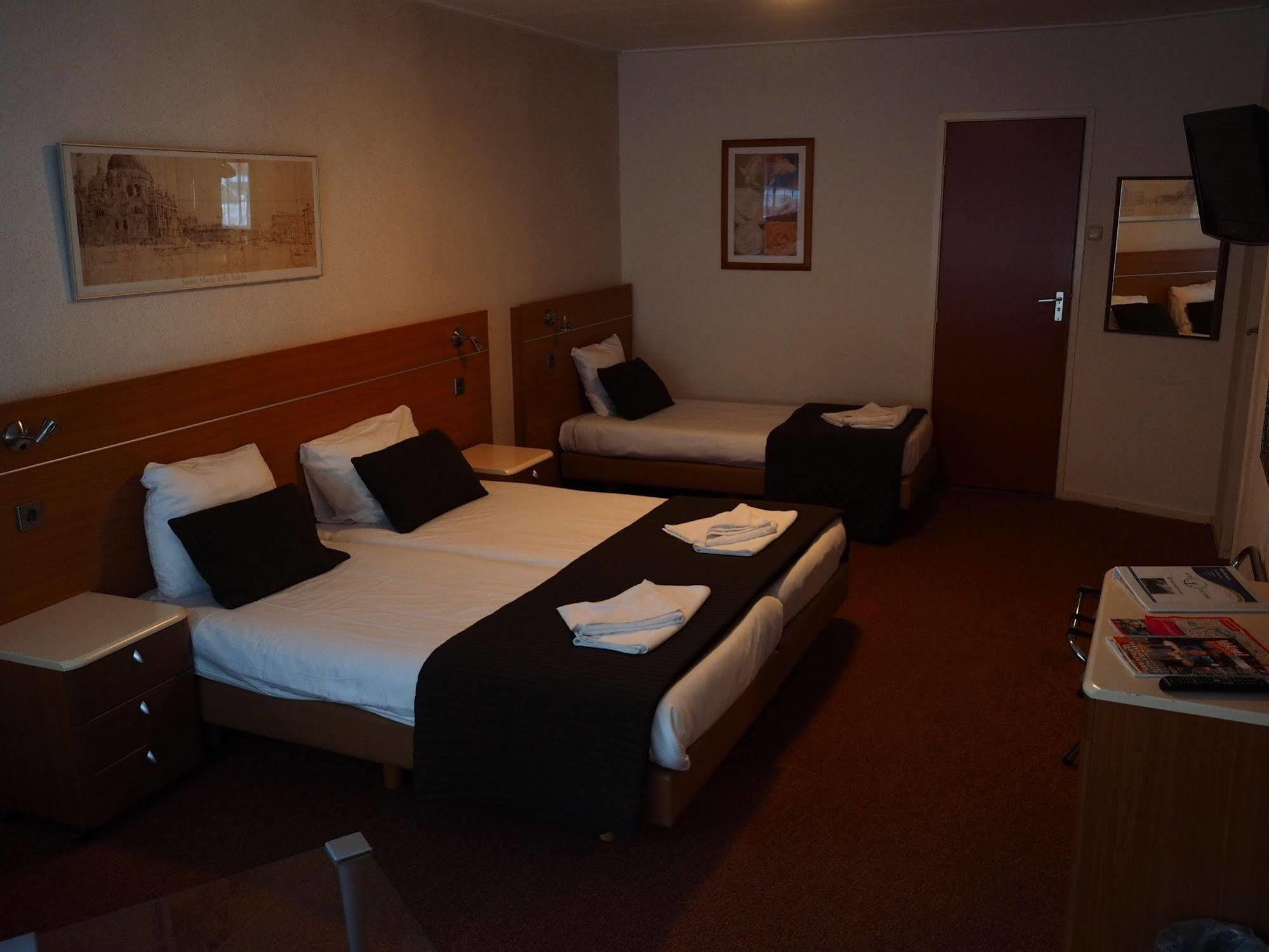 Hotel 'T Anker Leeuwarden Bagian luar foto
