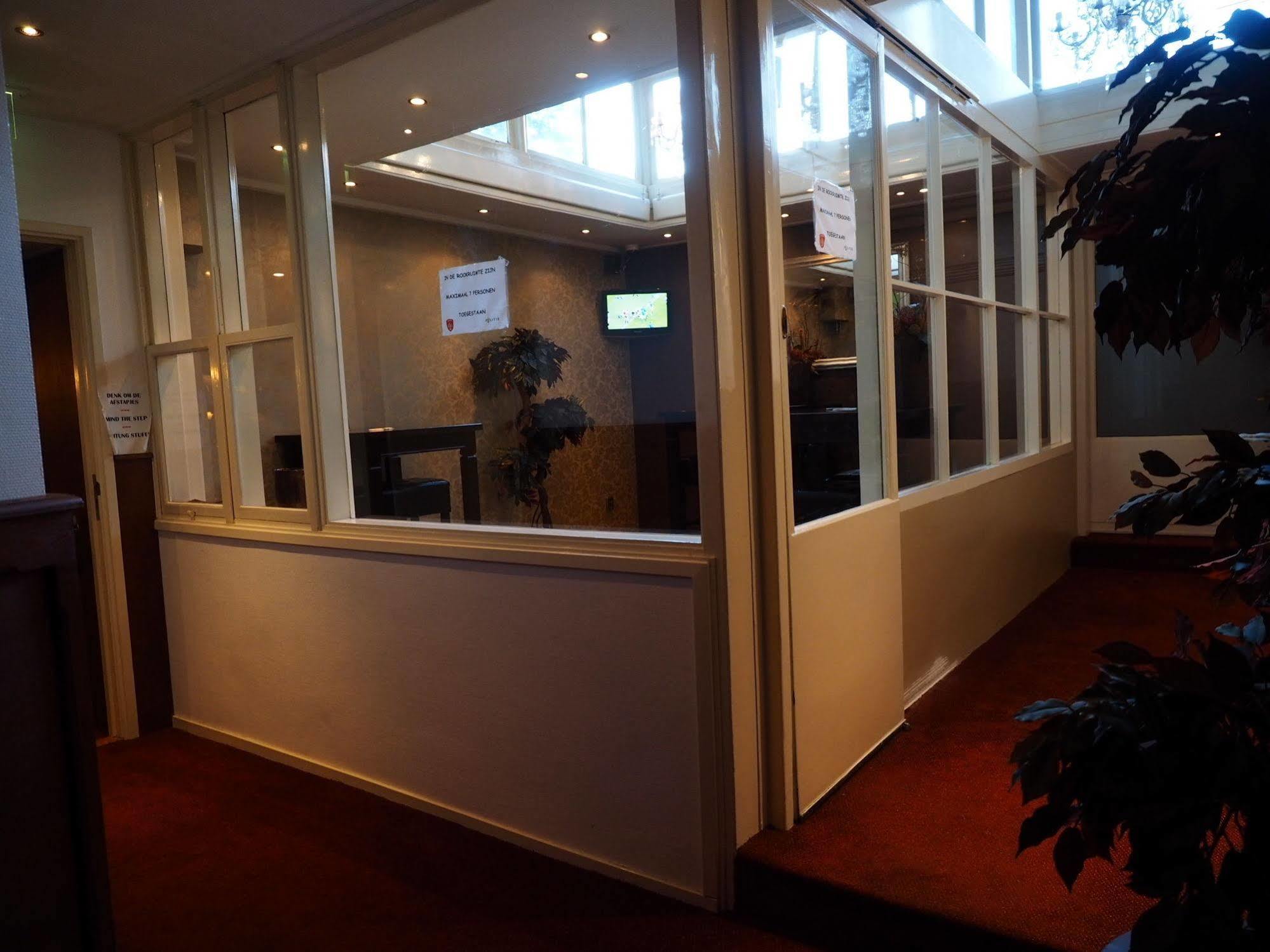 Hotel 'T Anker Leeuwarden Bagian luar foto